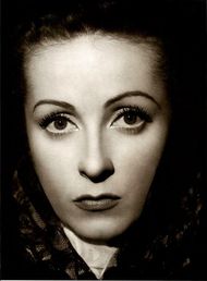 
                                Danielle Darrieux in Ruy Blas 2 - photo by Unifrance